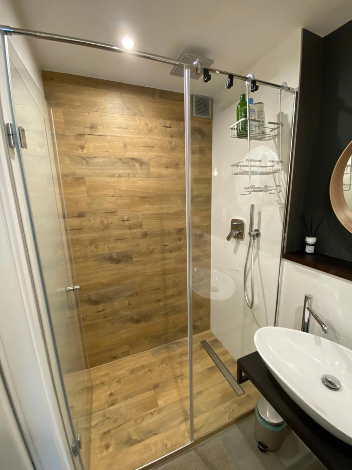 Przy Basenie Apartment *