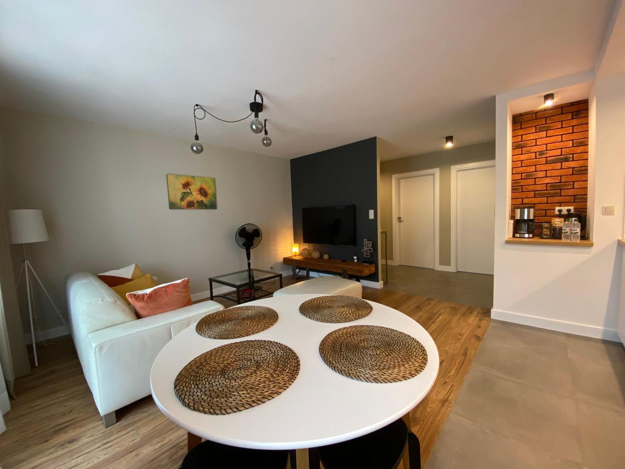 Przy Basenie Apartment